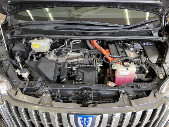 TOYOTA ESQUIRE HYBRID 2017