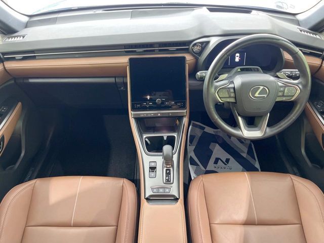 TOYOTA LEXUS LBX 2024