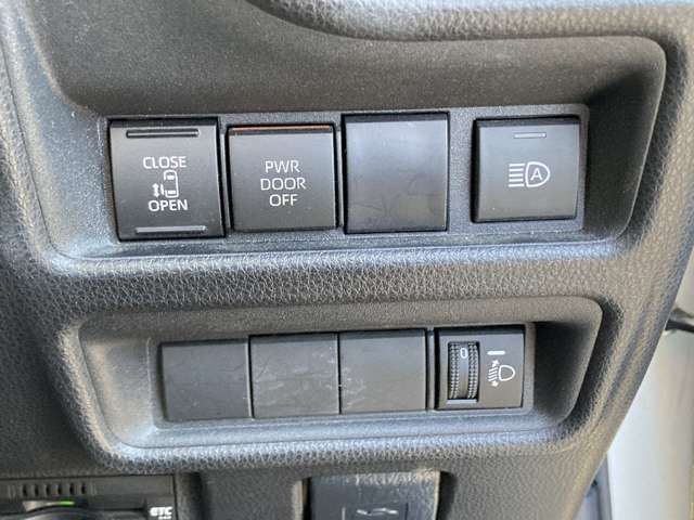 TOYOTA SIENTA HYBRID 2023