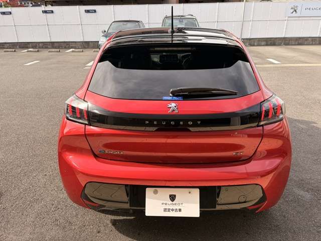 PEUGEOT PEUGEOT e-208 2024