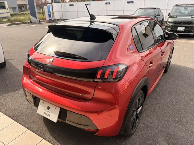 PEUGEOT PEUGEOT e-208 2024