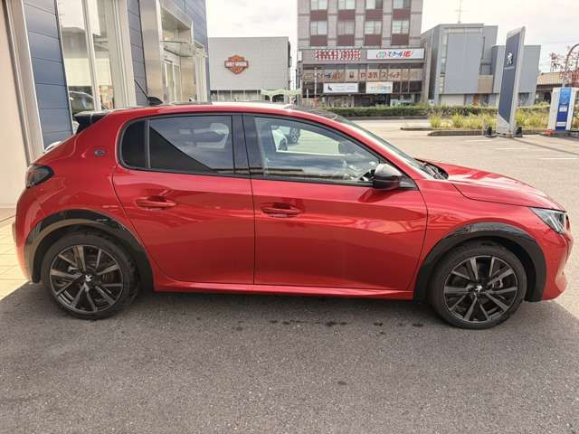 PEUGEOT PEUGEOT e-208 2024