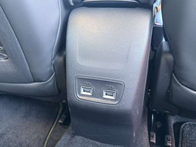 PEUGEOT PEUGEOT e-208 2024