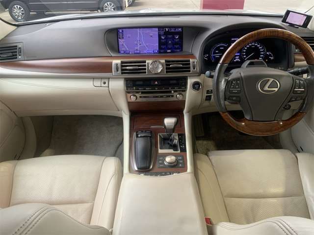 TOYOTA LEXUS LS600h 2012