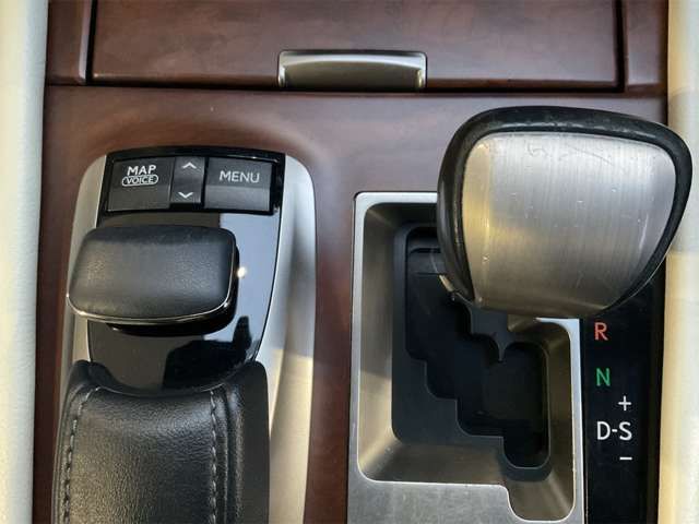 TOYOTA LEXUS LS600h 2012