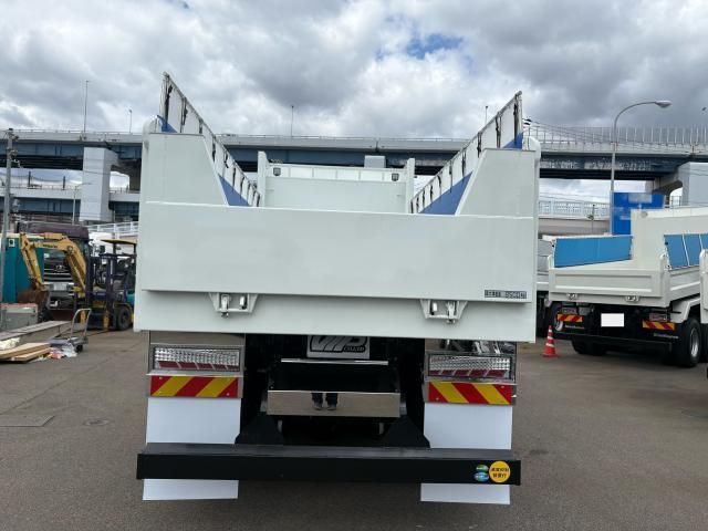 MITSUBISHI FUSOU SUPER GREAT 2023