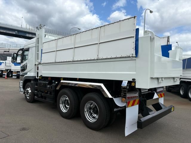 MITSUBISHI FUSOU SUPER GREAT 2023