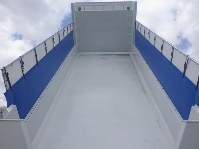 MITSUBISHI FUSOU SUPER GREAT 2023