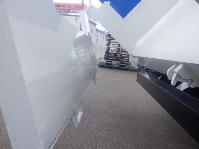 MITSUBISHI FUSOU SUPER GREAT 2023