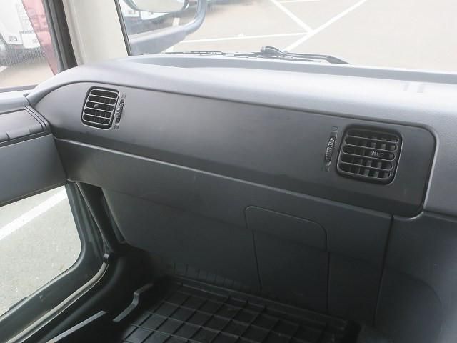 MITSUBISHI FUSOU SUPER GREAT 2016