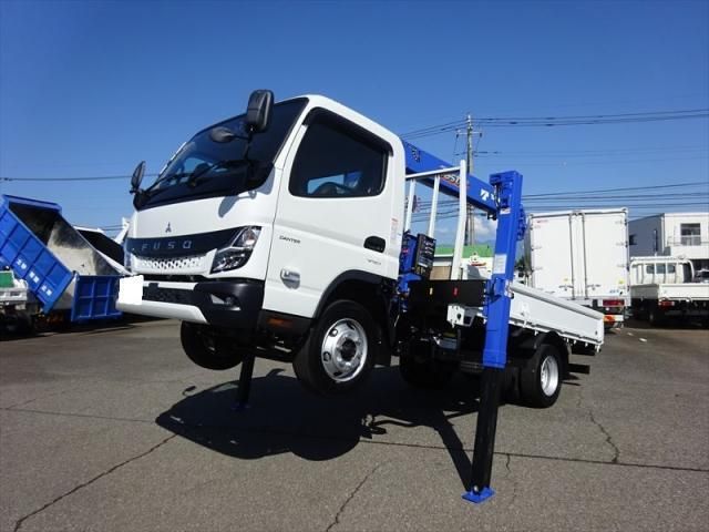 MITSUBISHI CANTER 2024