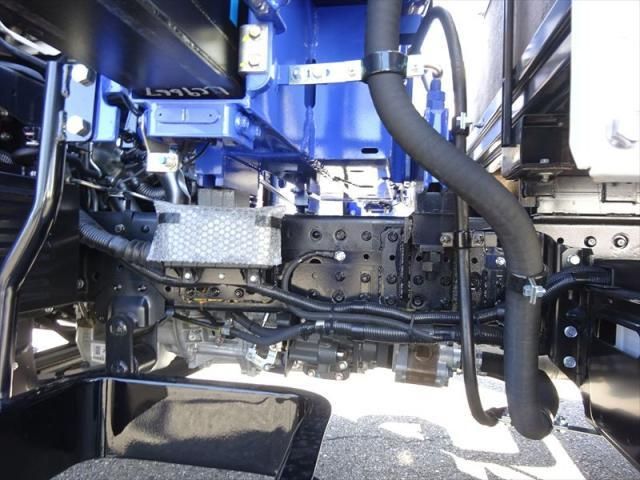 MITSUBISHI CANTER 2024