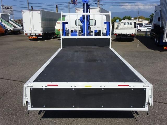 MITSUBISHI CANTER 2024