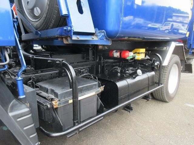 MITSUBISHI CANTER 2017