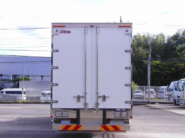 MITSUBISHI FUSOU FIGHTER 2024