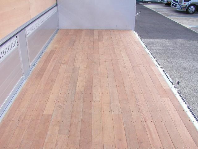 MITSUBISHI FUSOU FIGHTER 2024