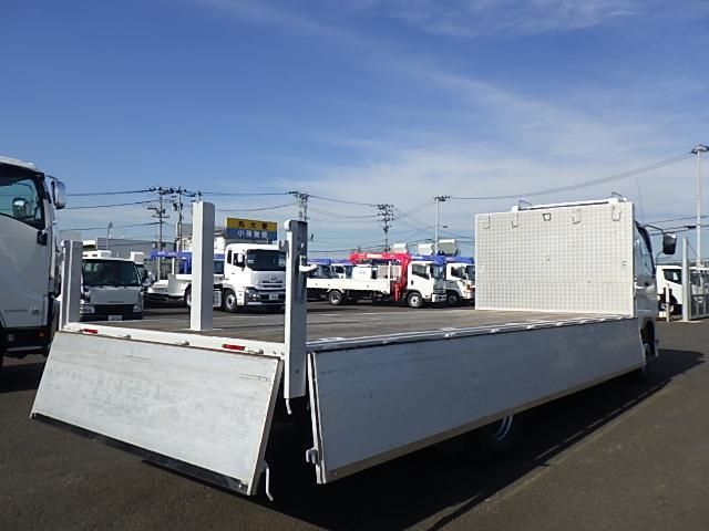 MITSUBISHI FUSOU FIGHTER 2017