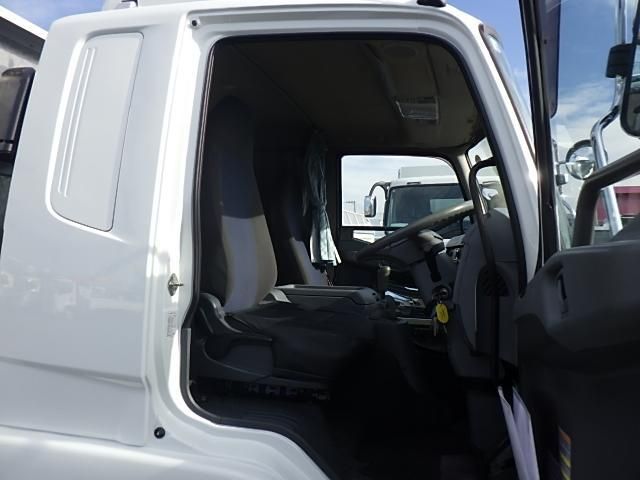 MITSUBISHI FUSOU FIGHTER 2017