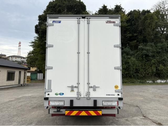 NISSAN DIESEL Quon 2023