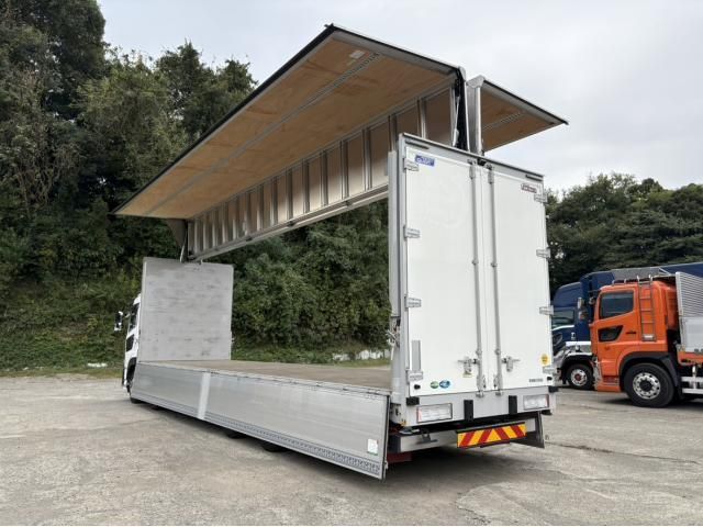 NISSAN DIESEL Quon 2023