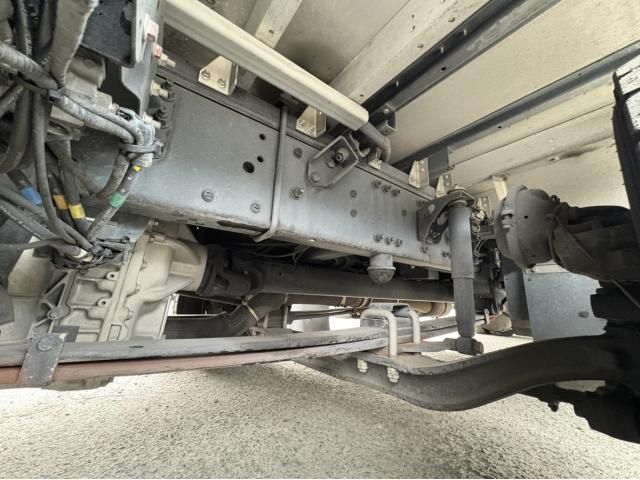 NISSAN DIESEL Quon 2023