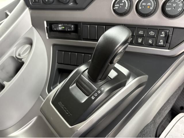 NISSAN DIESEL Quon 2023