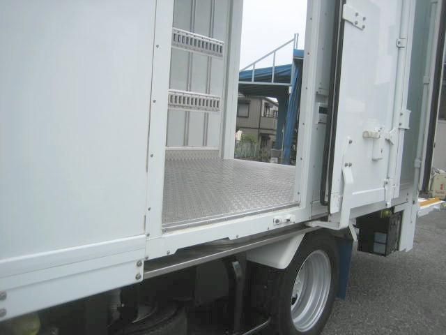 MITSUBISHI CANTER 2010