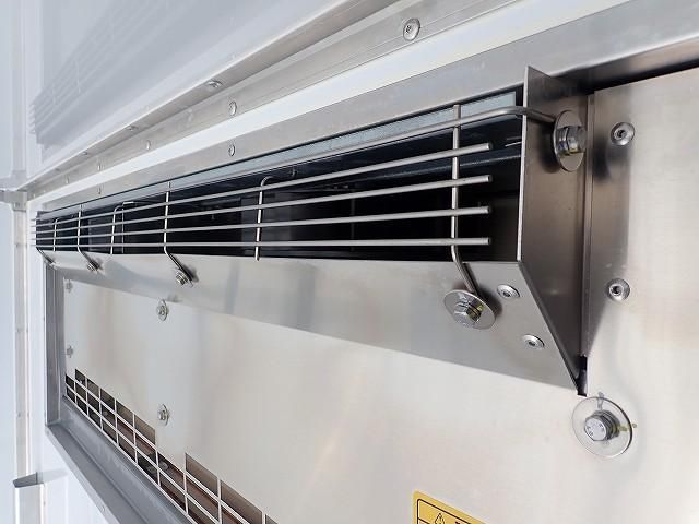 MITSUBISHI CANTER 2025