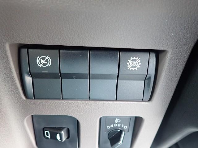 MITSUBISHI CANTER 2025