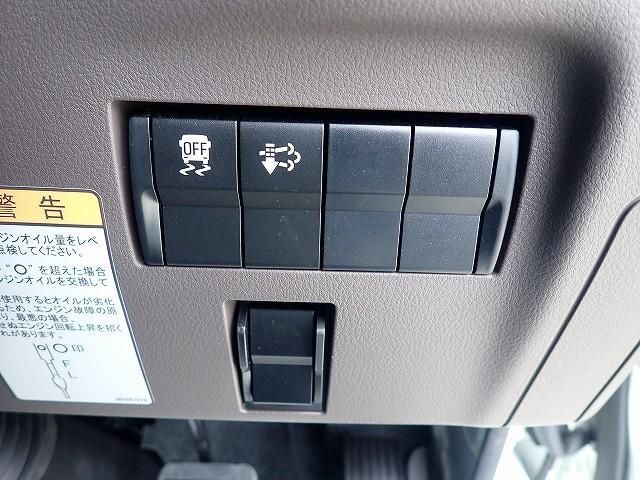 MITSUBISHI CANTER 2025