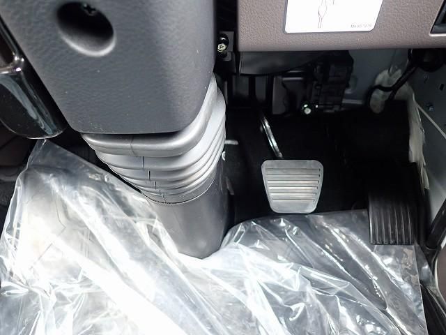 MITSUBISHI CANTER 2025