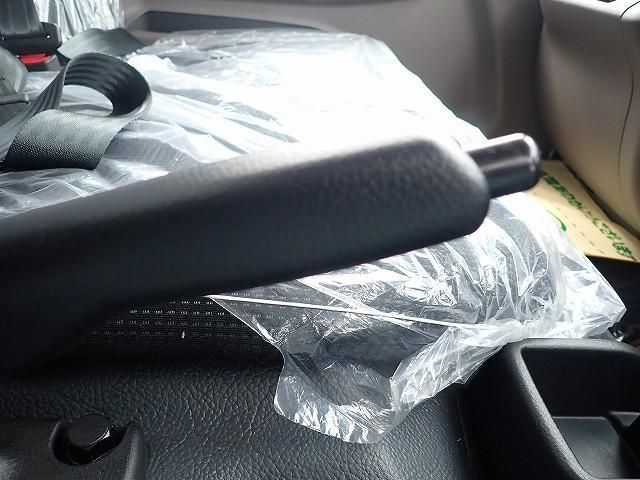 MITSUBISHI CANTER 2025