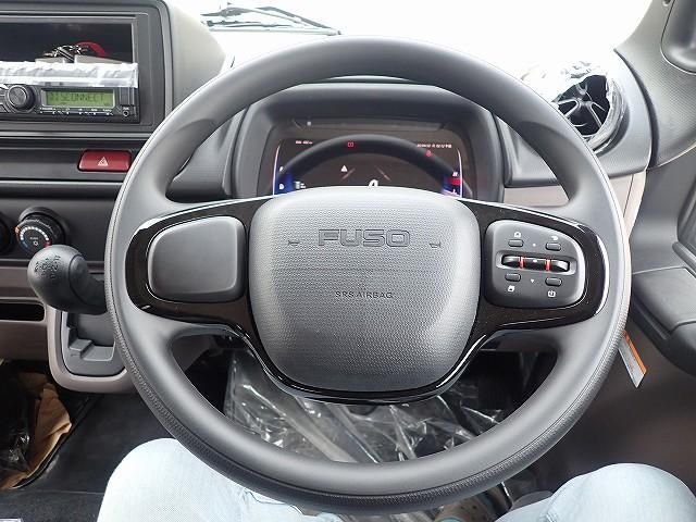 MITSUBISHI CANTER 2025