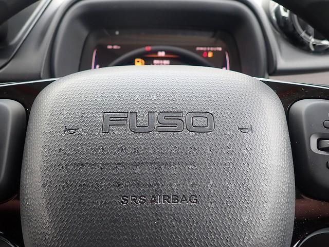 MITSUBISHI CANTER 2025