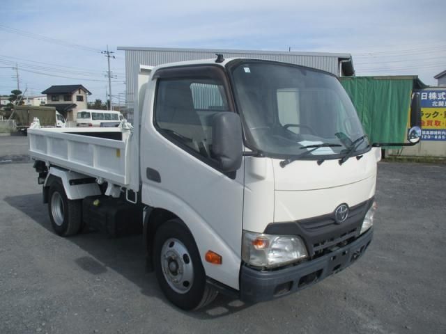 TOYOTA DYNA 2016