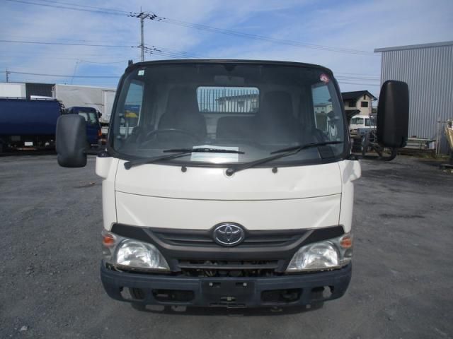 TOYOTA DYNA 2016
