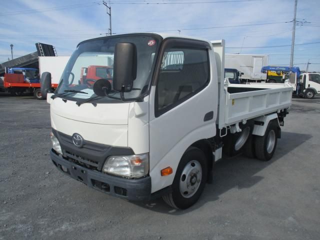 TOYOTA DYNA 2016