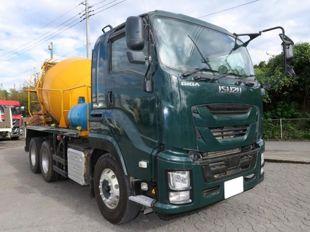 ISUZU GIGA 2019