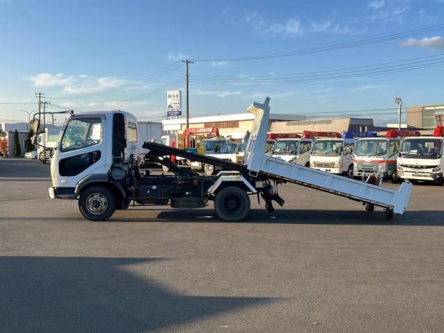 MITSUBISHI FUSOU FIGHTER 2005