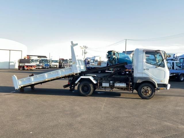 MITSUBISHI FUSOU FIGHTER 2005