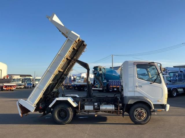 MITSUBISHI FUSOU FIGHTER 2005