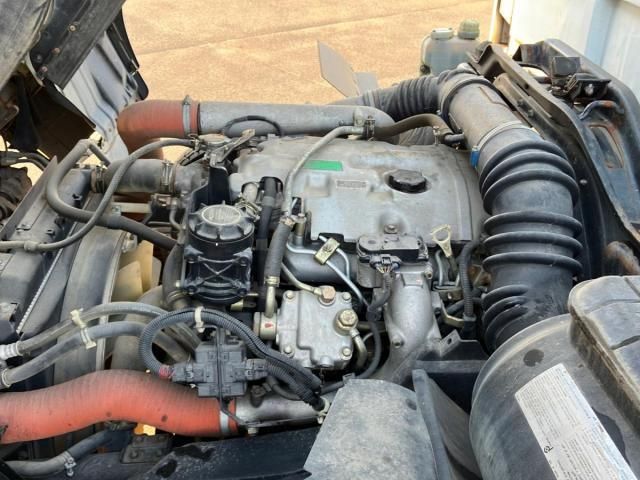 MITSUBISHI FUSOU FIGHTER 2005