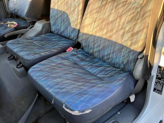 MITSUBISHI FUSOU FIGHTER 2005