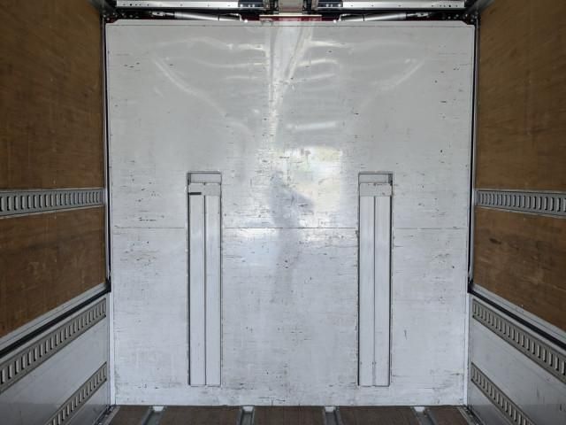 NISSAN DIESEL Quon 2019