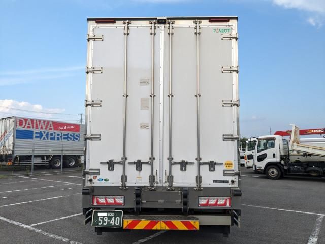 MITSUBISHI FUSOU SUPER GREAT 2018