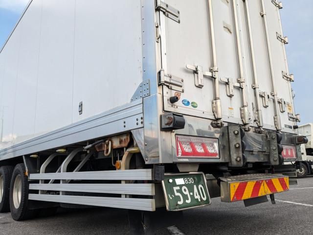 MITSUBISHI FUSOU SUPER GREAT 2018