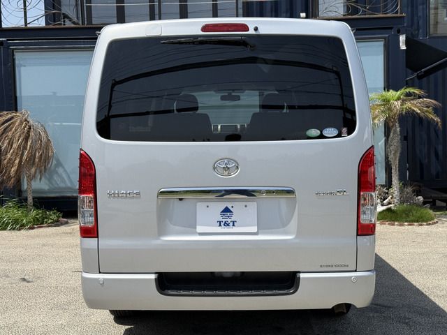 TOYOTA HIACE van 2WD 2017