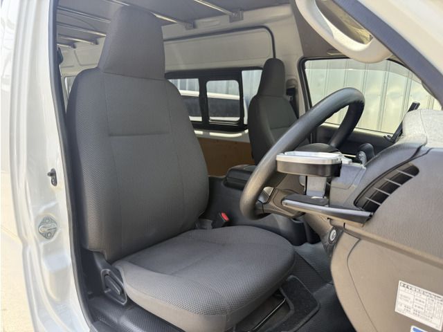 TOYOTA HIACE van 4WD 2020