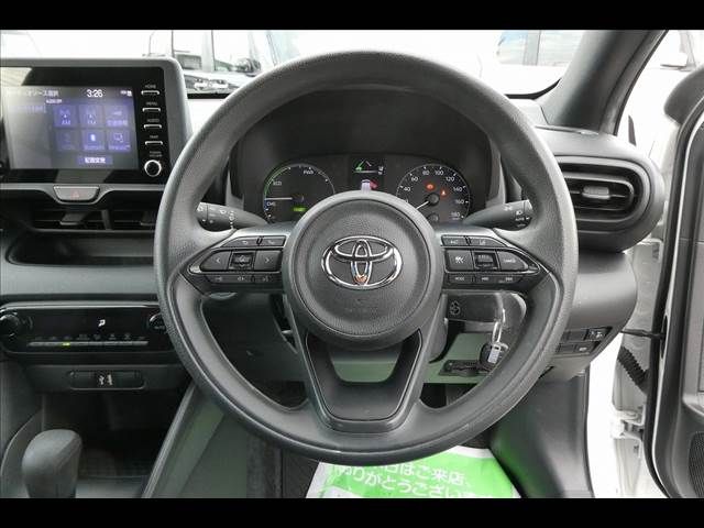 TOYOTA YARIS HYBRID 2021