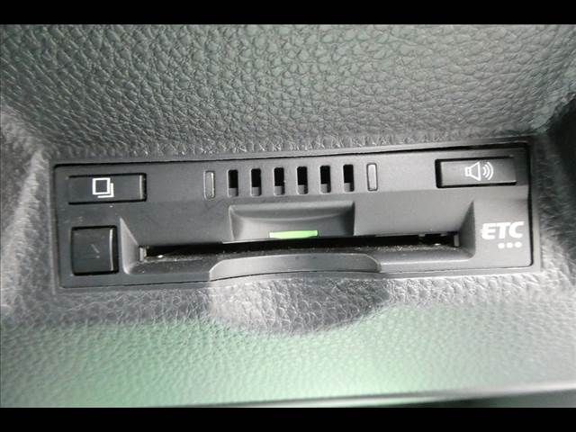 TOYOTA YARIS HYBRID 2021